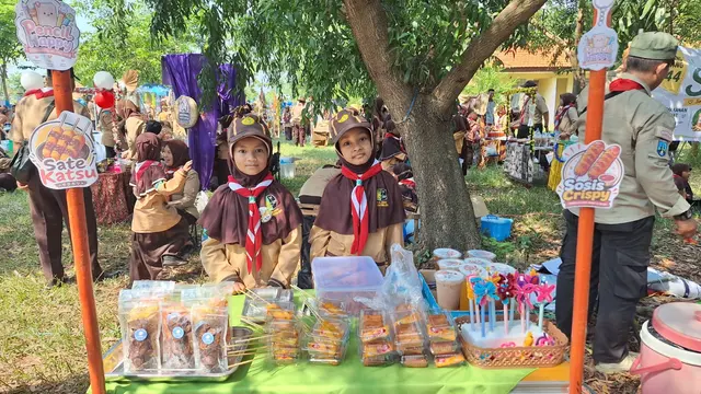 Kegiatan ekstrakurikuler Pramuka MI Al Ahmad