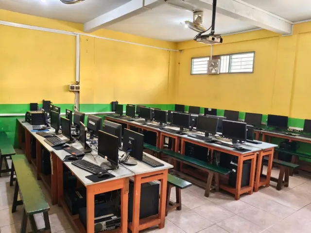 Laboratorium komputer MI Al Ahmad